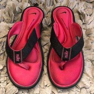 Women’s Nike Comfort Footbed Sandals
